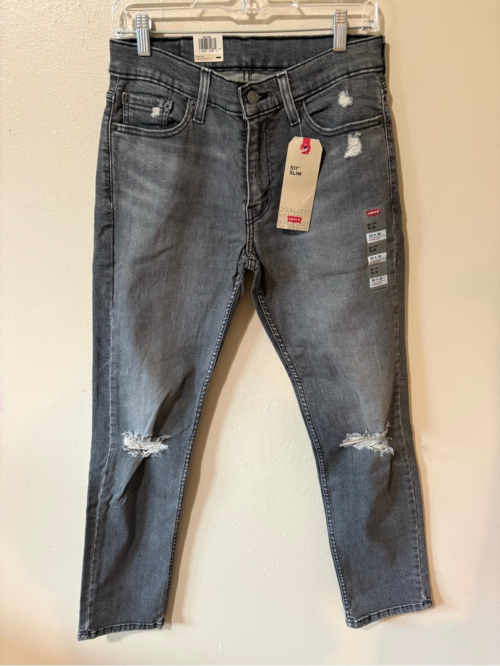 Levi’s 511 slim jeans men’s size 30x30 NWT distressed